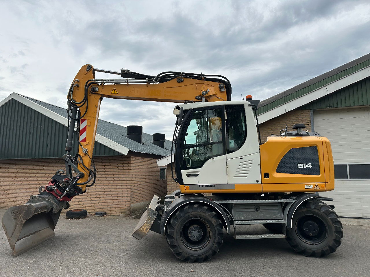 Liebherr A914 - Bager na kolesih: slika 2 Liebherr A914 - Bager na kolesih: slika 2