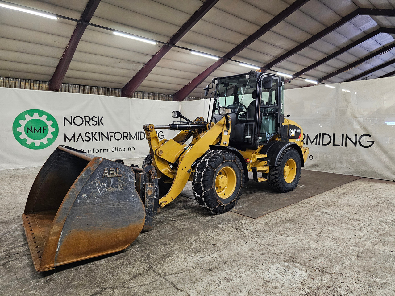 Cat 908M - Kolesni nakladalec: slika 1 Cat 908M - Kolesni nakladalec: slika 1