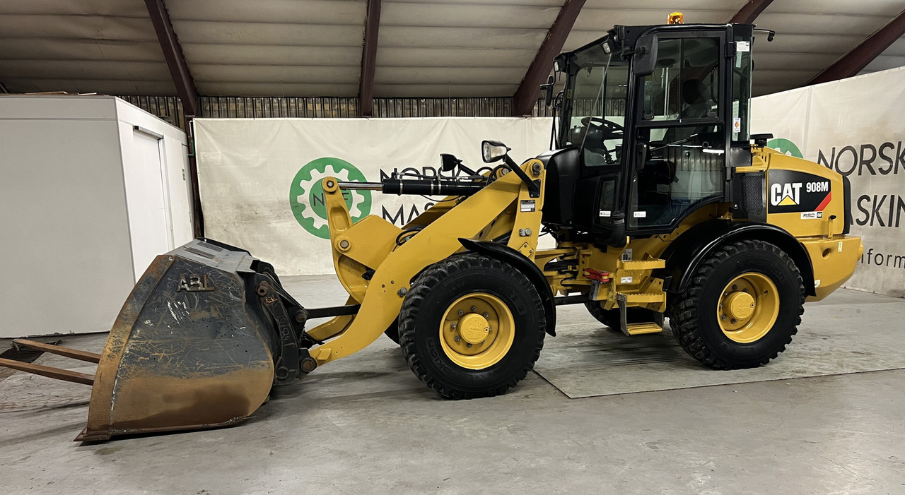 Cat 908M - Kolesni nakladalec: slika 2 Cat 908M - Kolesni nakladalec: slika 2