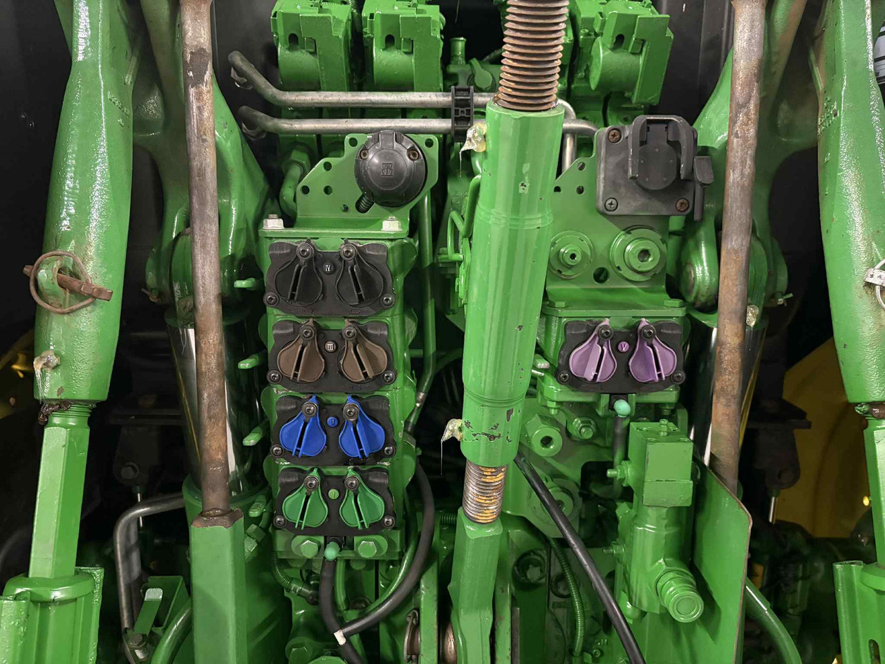 John Deere 6155R - Traktor: slika 5 John Deere 6155R - Traktor: slika 5