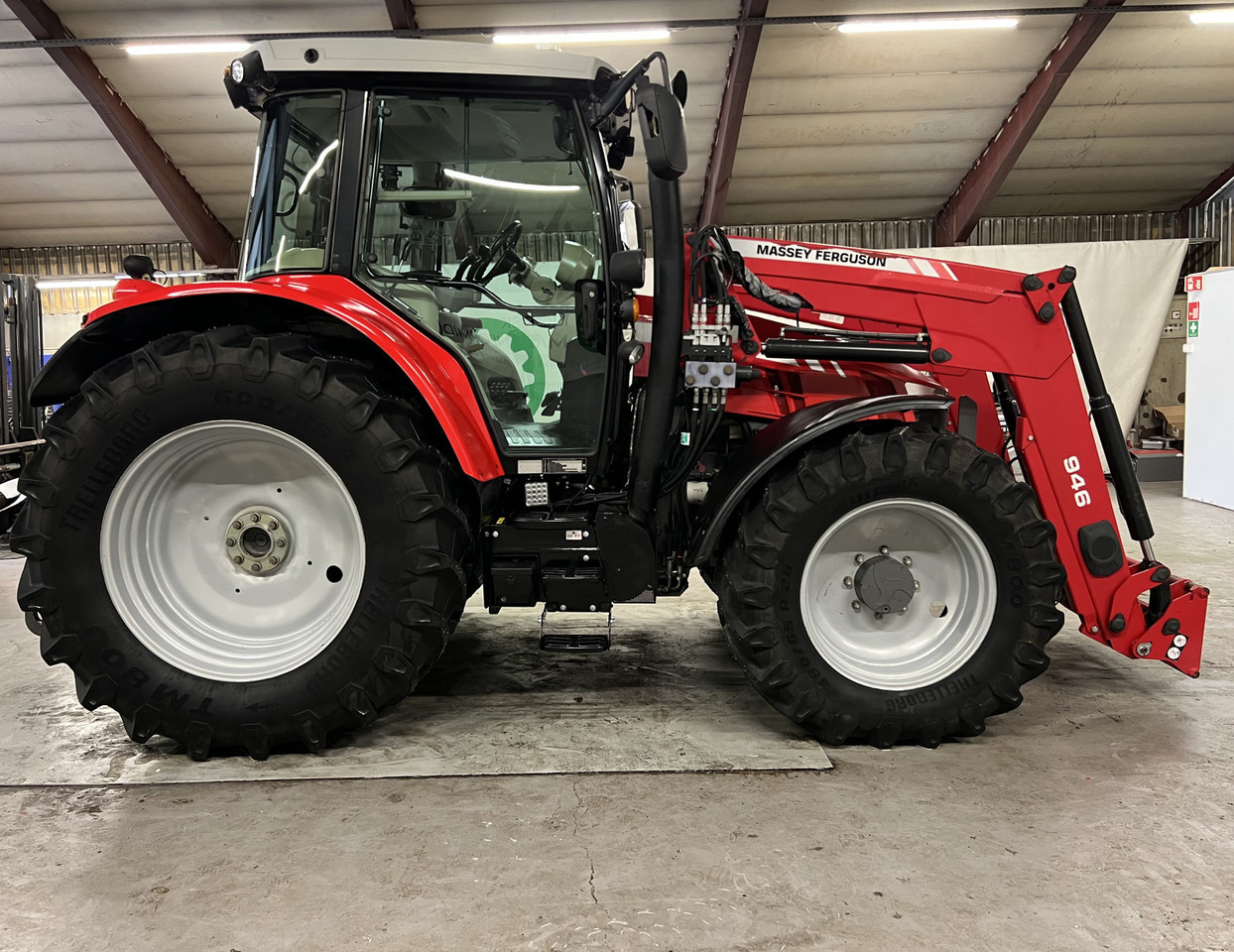 Massey Ferguson 5613 Dyna 6 - Traktor: slika 5 Massey Ferguson 5613 Dyna 6 - Traktor: slika 5