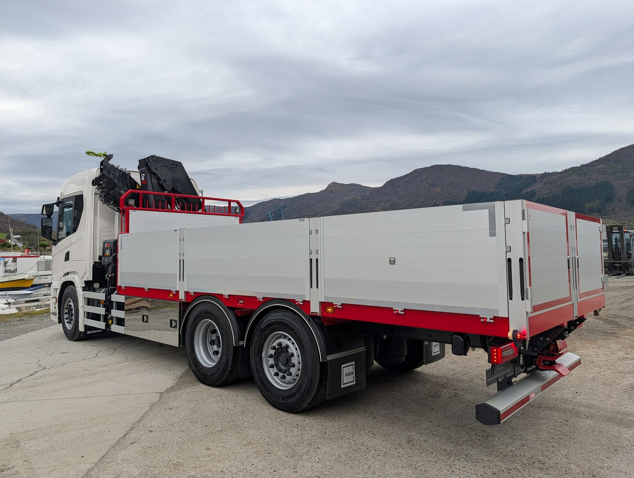 Scania G420 6x2 med HIAB 232-E5 Hipro og MCE påbygg - Tovornjak s kesonom, Tovornjak z dvigalom: slika 4 Scania G420 6x2 med HIAB 232-E5 Hipro og MCE påbygg - Tovornjak s kesonom, Tovornjak z dvigalom: slika 4