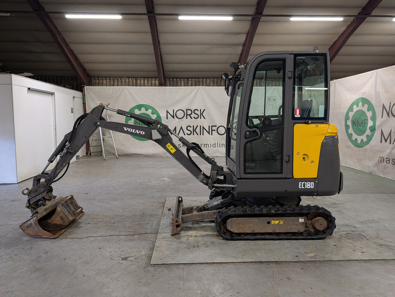 Volvo ECR18D - Mini bager: slika 2 Volvo ECR18D - Mini bager: slika 2