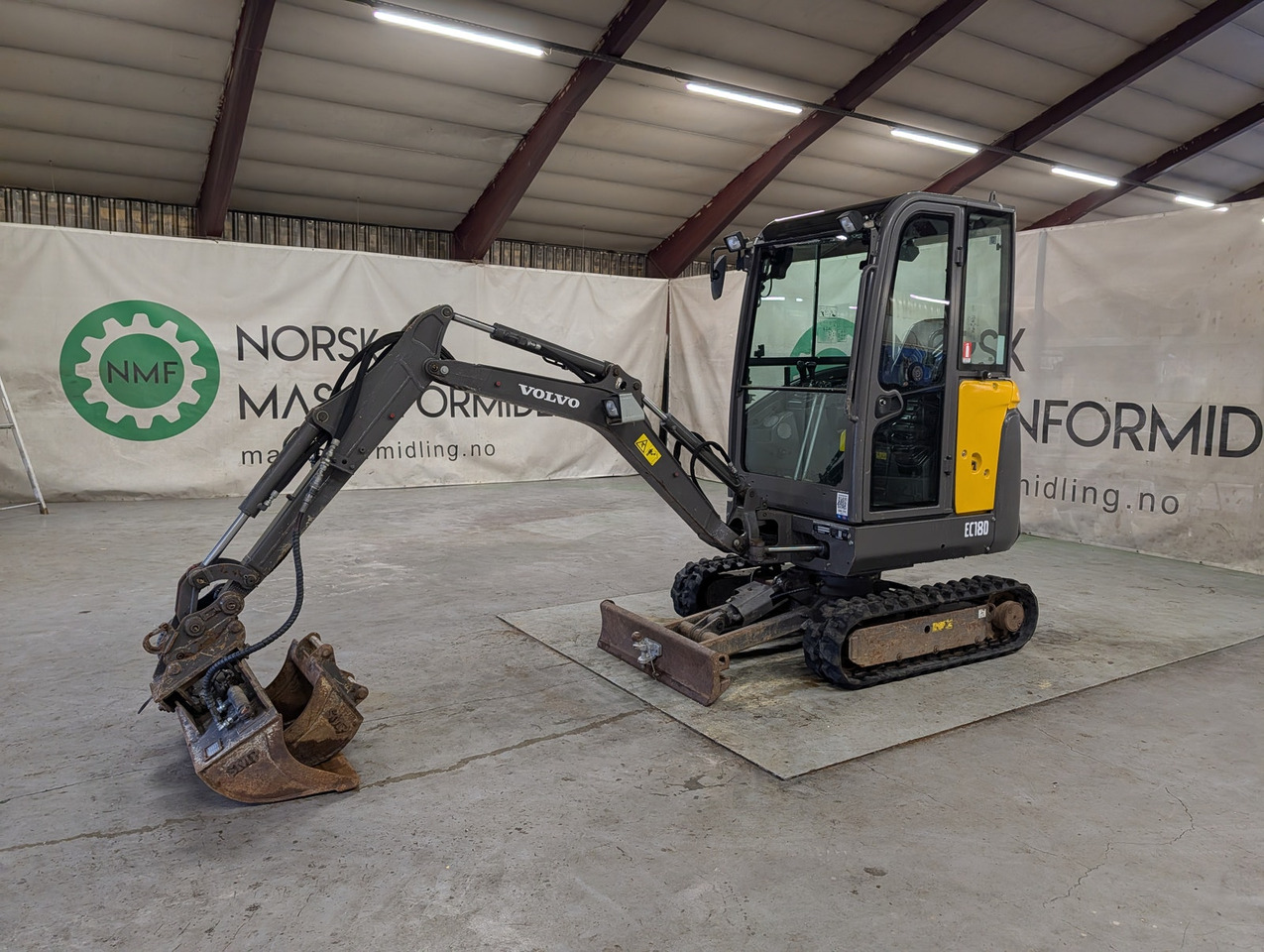 Volvo ECR18D - Mini bager: slika 1 Volvo ECR18D - Mini bager: slika 1