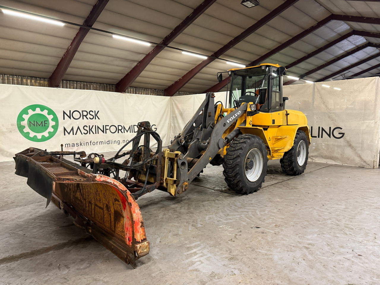 Volvo L40B-TP #Skuffe og Skjær #Kun 3458 timer - Kolesni nakladalec: slika 1 Volvo L40B-TP #Skuffe og Skjær #Kun 3458 timer - Kolesni nakladalec: slika 1