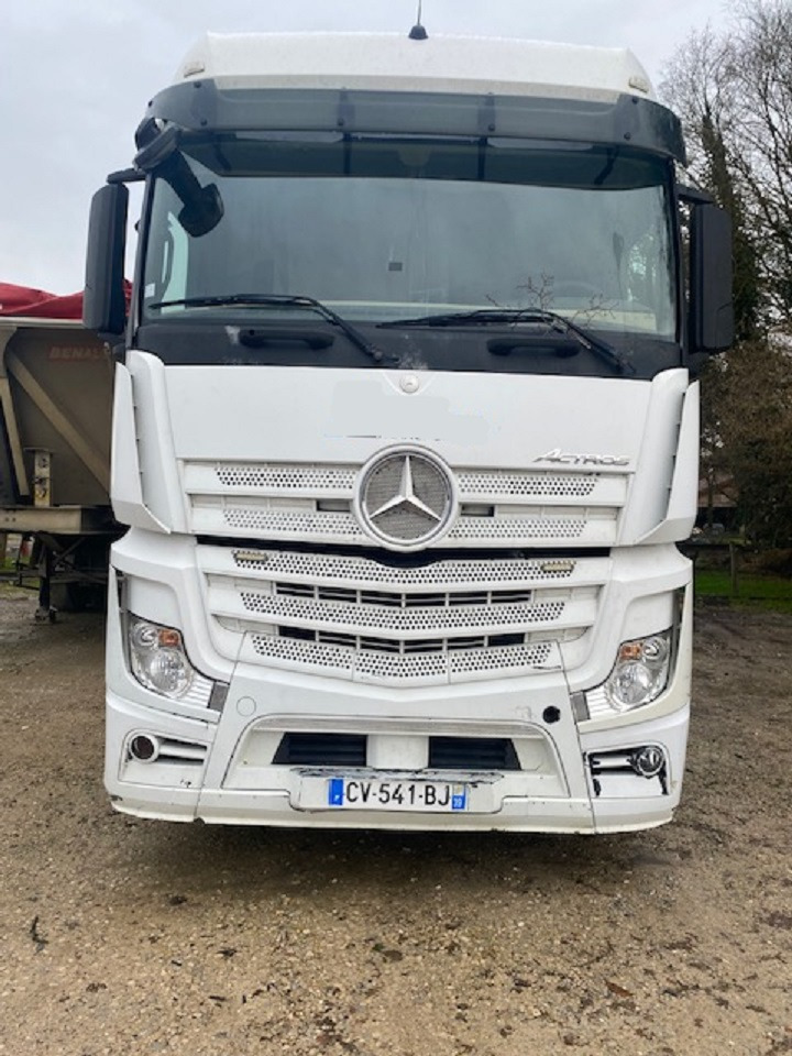 MERCEDES BENZ Actros 18.51 - Vlačilec: slika 1 MERCEDES BENZ Actros 18.51 - Vlačilec: slika 1