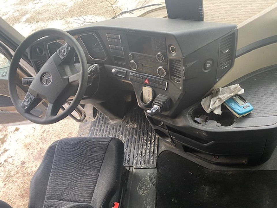 MERCEDES BENZ Actros 18.51 - Vlačilec: slika 4 MERCEDES BENZ Actros 18.51 - Vlačilec: slika 4