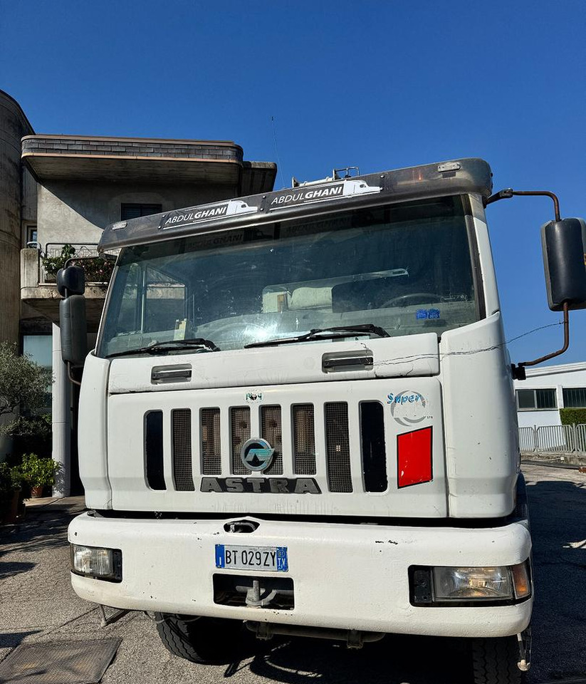 Betonpompa CIFA ASTRA HD84.38 - 2003 - Avtomešalec s črpalko: slika 2 Betonpompa CIFA ASTRA HD84.38 - 2003 - Avtomešalec s črpalko: slika 2