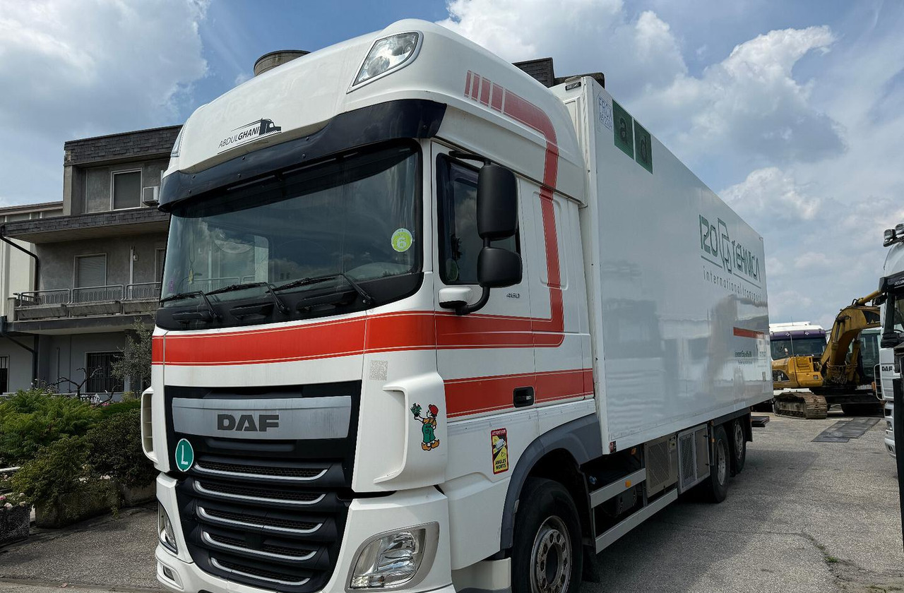 Motrice frigo DAF XF 105.460 con Sponda - Drugi stroj: slika 2 Motrice frigo DAF XF 105.460 con Sponda - Drugi stroj: slika 2