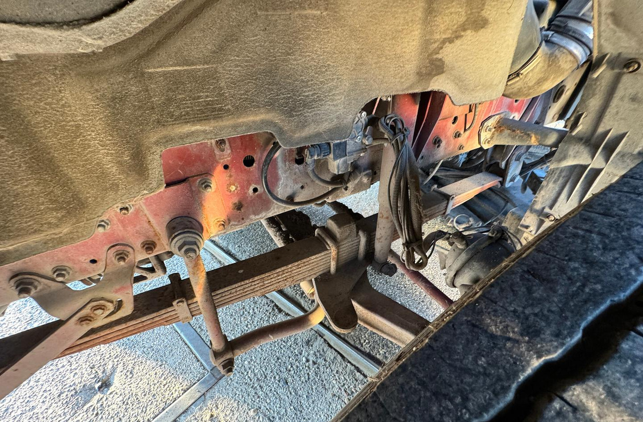 Vozilo za pometanje Iveco EuroCargo 150E18 spazzatrice: slika 14