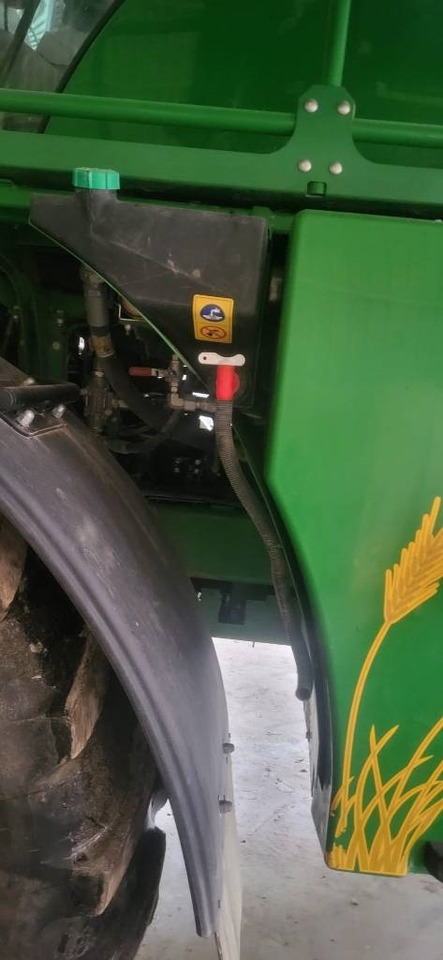 John Deere R4040i - Samovozni škropilnik: slika 5 John Deere R4040i - Samovozni škropilnik: slika 5