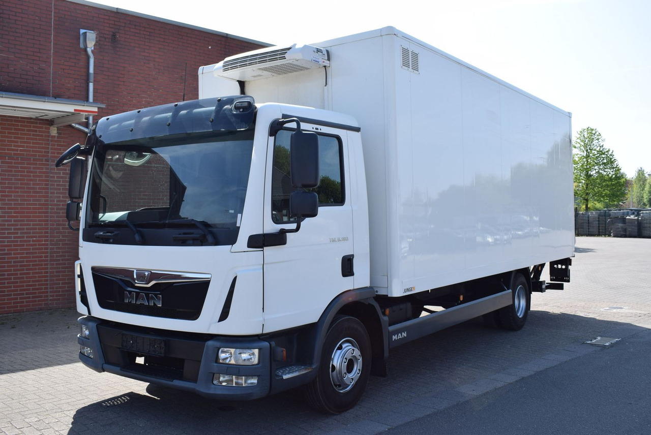 MAN TGL 8.180 Koffer 6,20mLBW 1000KG Klima - Dostavno vozilo z zabojnikom: slika 2 MAN TGL 8.180 Koffer 6,20mLBW 1000KG Klima - Dostavno vozilo z zabojnikom: slika 2