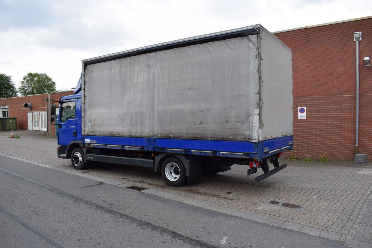 MAN TGL 8.180 Pritsche Schiebeplane Klima 3-Sitzer - Dostavno vozilo s ponjavo: slika 4 MAN TGL 8.180 Pritsche Schiebeplane Klima 3-Sitzer - Dostavno vozilo s ponjavo: slika 4