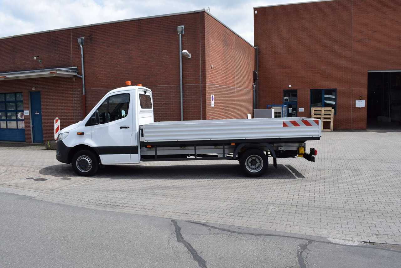 Mercedes-Benz Sprinter 514 Pritsche 4,30mAutomatik AHK 3,5 - Dostavno vozilo s kesonom: slika 4 Mercedes-Benz Sprinter 514 Pritsche 4,30mAutomatik AHK 3,5 - Dostavno vozilo s kesonom: slika 4