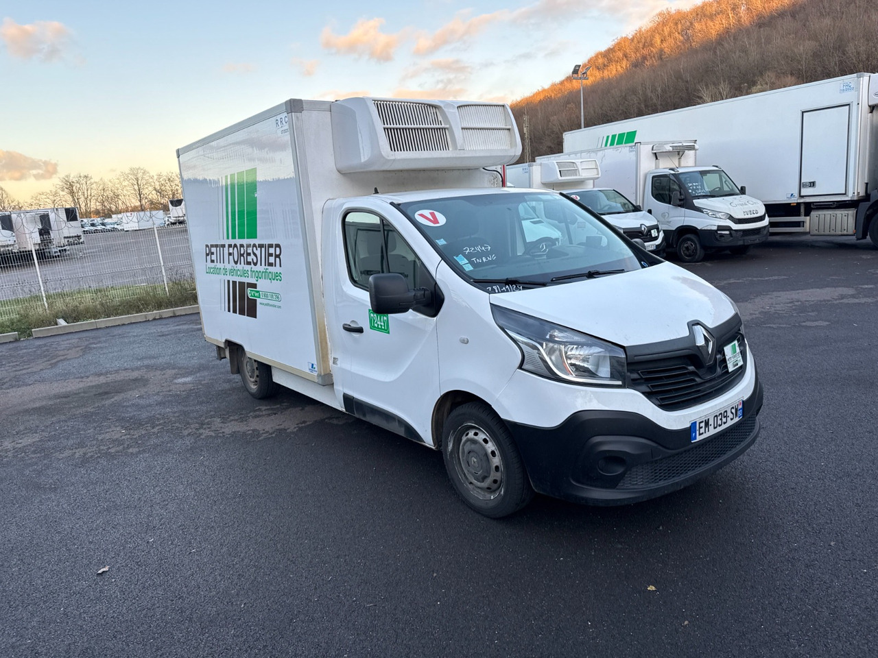RENAULT TRAFIC KONTENER CHŁODNIA MROŹNIA NR 871 - Hladilno vozilo: slika 1 RENAULT TRAFIC KONTENER CHŁODNIA MROŹNIA NR 871 - Hladilno vozilo: slika 1