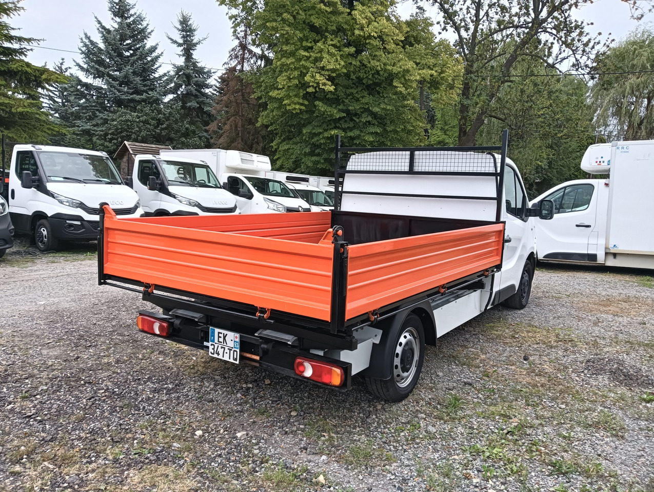 RENAULT TRAFIC WYWROTKA KIPER Z NAJAZDAMI NR 840 - Dostavno vozilo prekucnik: slika 3 RENAULT TRAFIC WYWROTKA KIPER Z NAJAZDAMI NR 840 - Dostavno vozilo prekucnik: slika 3