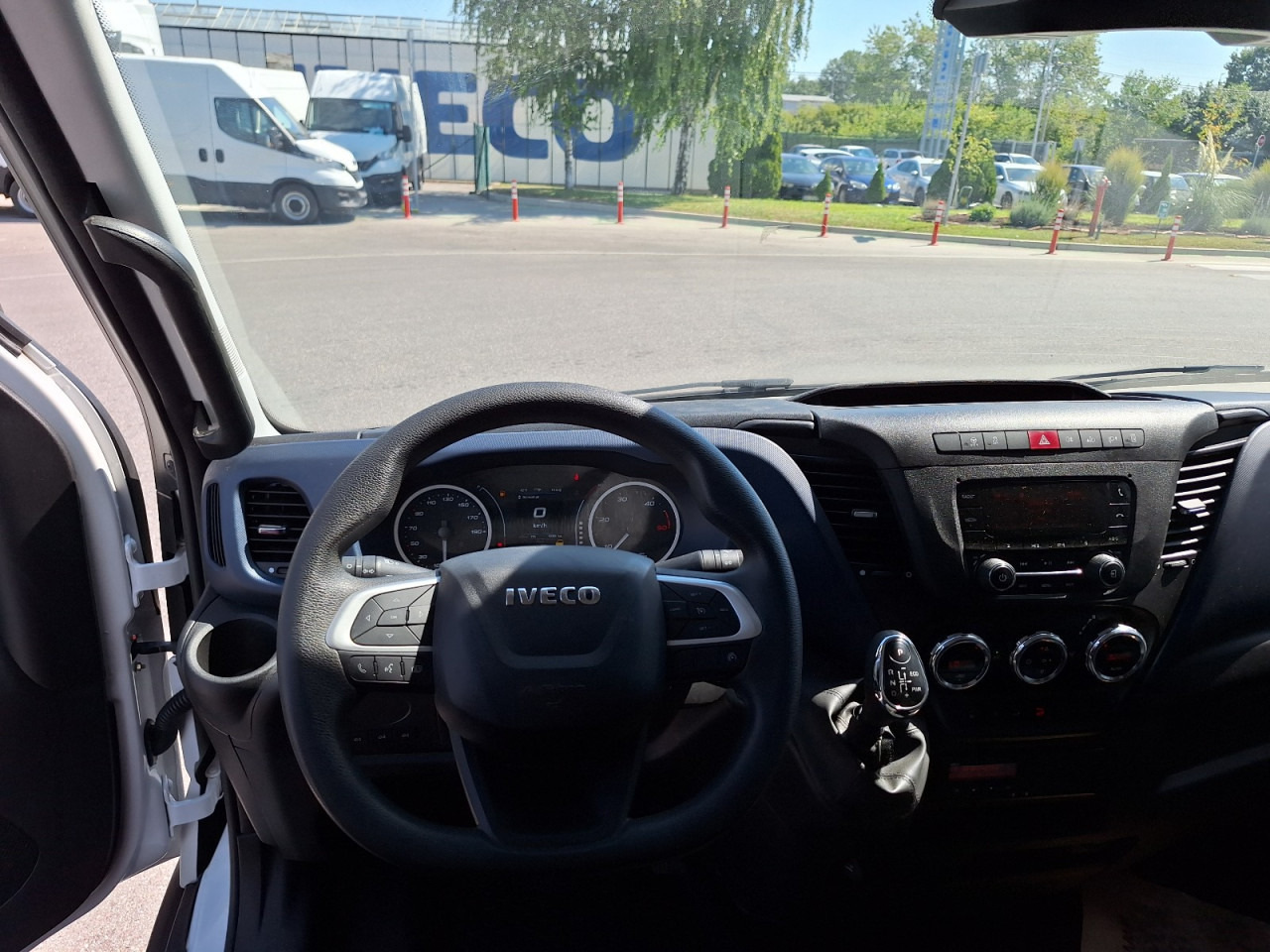 IVECO DAILY 72C18 A8 34m3 - Furgon: slika 5 IVECO DAILY 72C18 A8 34m3 - Furgon: slika 5