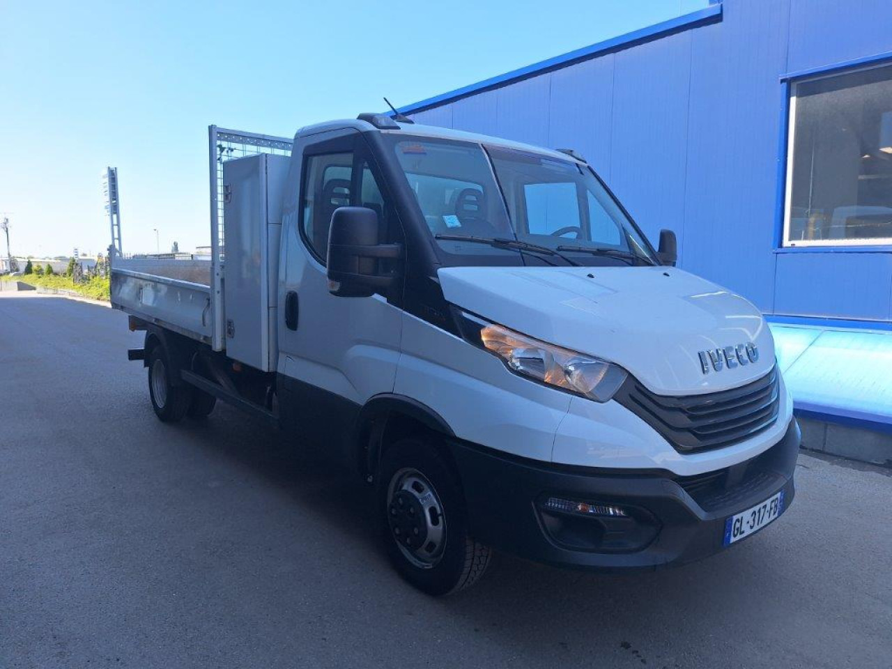 IVECO Daily 35C16 tipper - Dostavno vozilo prekucnik: slika 2 IVECO Daily 35C16 tipper - Dostavno vozilo prekucnik: slika 2