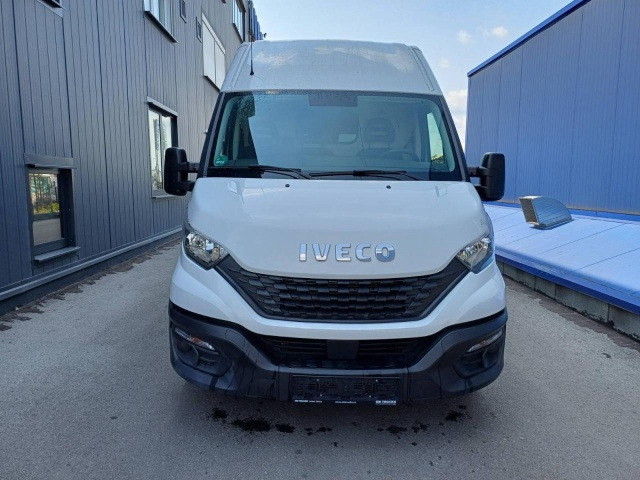 IVECO Daily 35S16 V - Furgon: slika 2 IVECO Daily 35S16 V - Furgon: slika 2