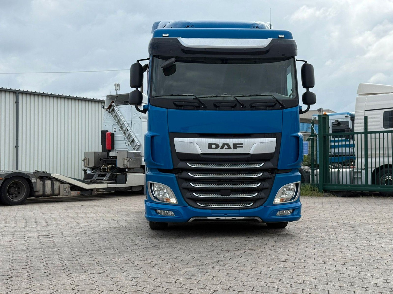 DAF XF 480 Low +Retarter+2xTank - Vlačilec: slika 2 DAF XF 480 Low +Retarter+2xTank - Vlačilec: slika 2