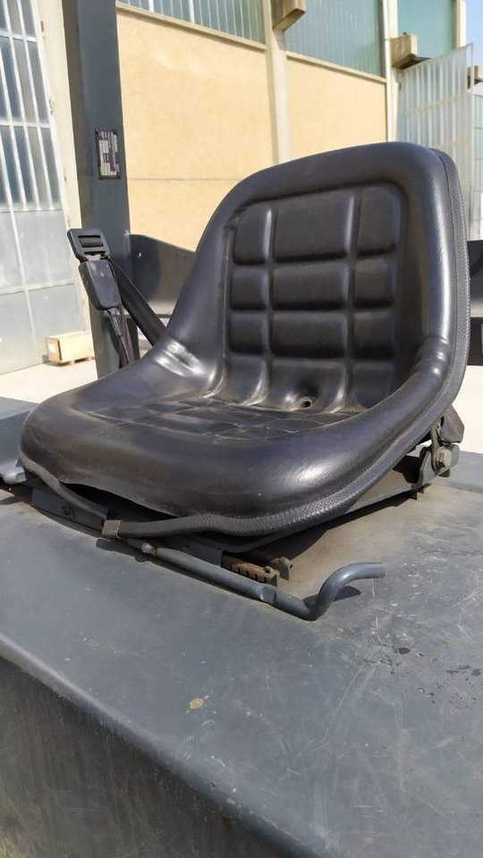 Cestni valjar Bomag BW 138 AD: slika 9 Cestni valjar Bomag BW 138 AD: slika 9