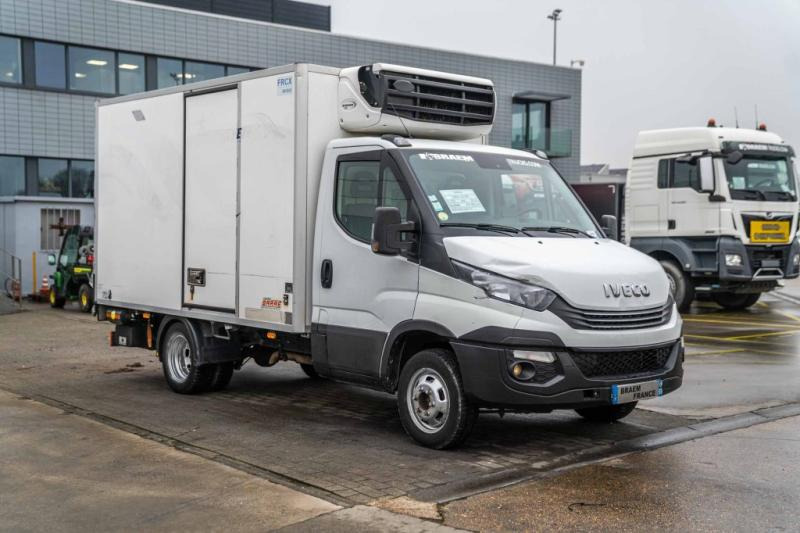Iveco DAILY 35.180 +CARRIER + DHOLLANDIA - Hladilno vozilo: slika 2 Iveco DAILY 35.180 +CARRIER + DHOLLANDIA - Hladilno vozilo: slika 2
