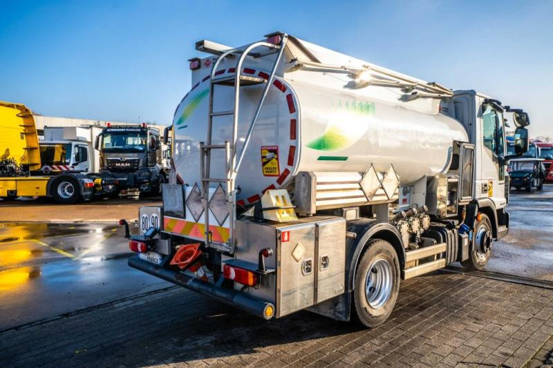 Iveco EURO CARGO 100-220 +CM 5500L + 3 COMP. - Tovornjak cisterna: slika 4 Iveco EURO CARGO 100-220 +CM 5500L + 3 COMP. - Tovornjak cisterna: slika 4