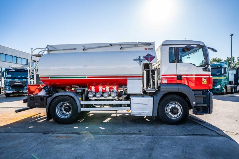 MAN TGS 18.400 4x4H +ALU CM 11.500L /4 COMP - Tovornjak cisterna: slika 3 MAN TGS 18.400 4x4H +ALU CM 11.500L /4 COMP - Tovornjak cisterna: slika 3