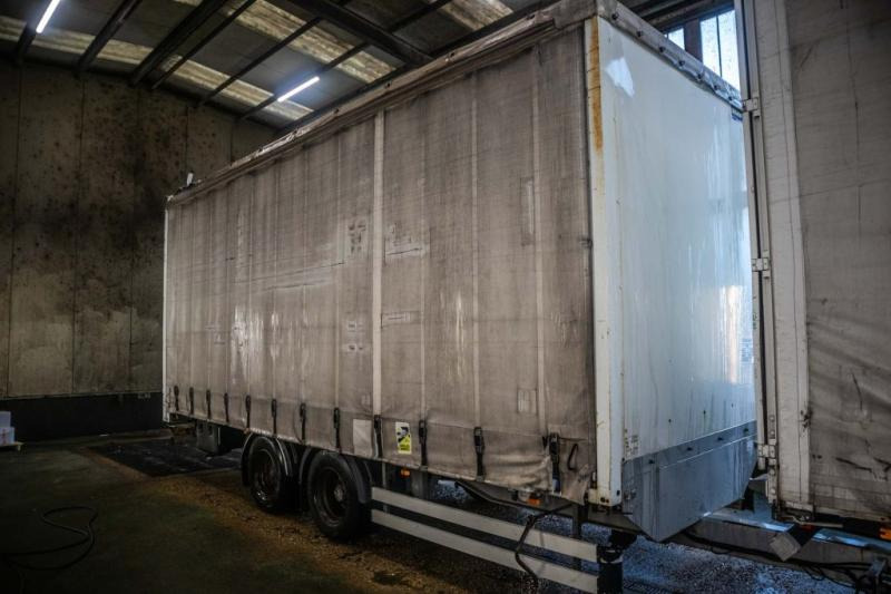 ROBUSTE-KAISER GRAND VOLUME+TOIT DECOUVRABLE - Prikolica s ponjavo: slika 2 ROBUSTE-KAISER GRAND VOLUME+TOIT DECOUVRABLE - Prikolica s ponjavo: slika 2