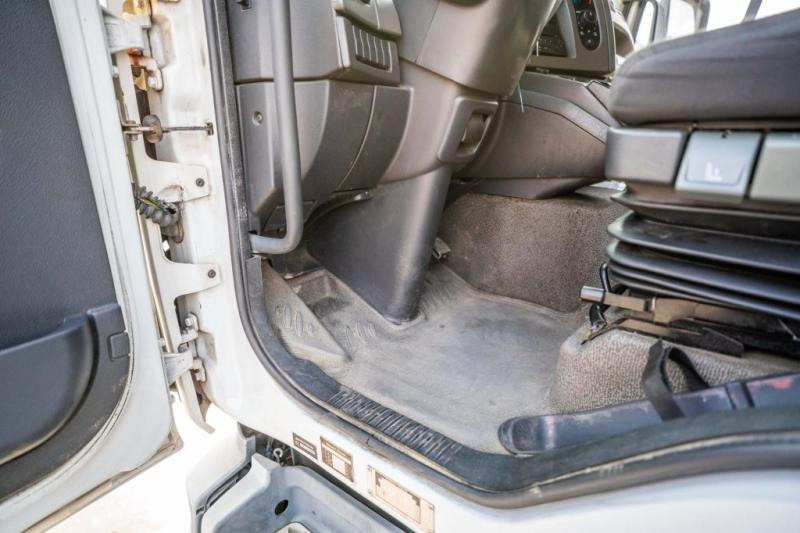 Tovornjak zabojnik Renault MIDLUM 270 DXI (18t.): slika 9 Tovornjak zabojnik Renault MIDLUM 270 DXI (18t.): slika 9