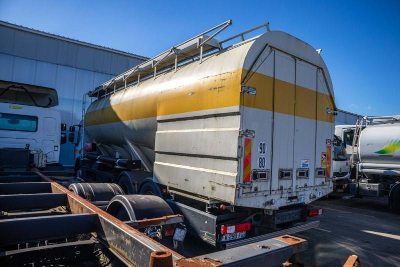 Renault PREMIUM 320 DXI+CITERNE ALIMENTAIRE ( engine problem) - Tovornjak cisterna: slika 4 Renault PREMIUM 320 DXI+CITERNE ALIMENTAIRE ( engine problem) - Tovornjak cisterna: slika 4