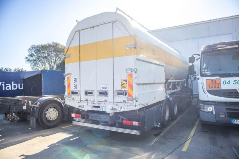 Renault PREMIUM 320 DXI+CITERNE ALIMENTAIRE ( engine problem) - Tovornjak cisterna: slika 3 Renault PREMIUM 320 DXI+CITERNE ALIMENTAIRE ( engine problem) - Tovornjak cisterna: slika 3