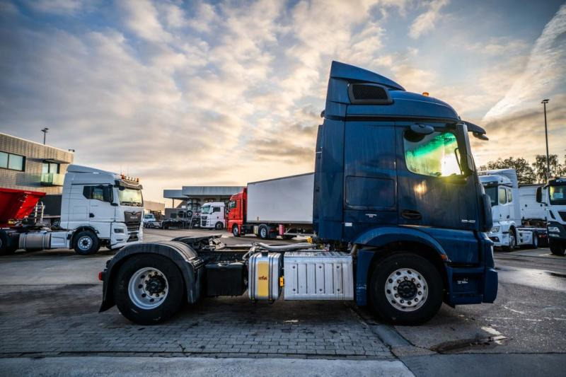 Mercedes ACTROS 1846 LS + HYDR. - Vlačilec: slika 3 Mercedes ACTROS 1846 LS + HYDR. - Vlačilec: slika 3