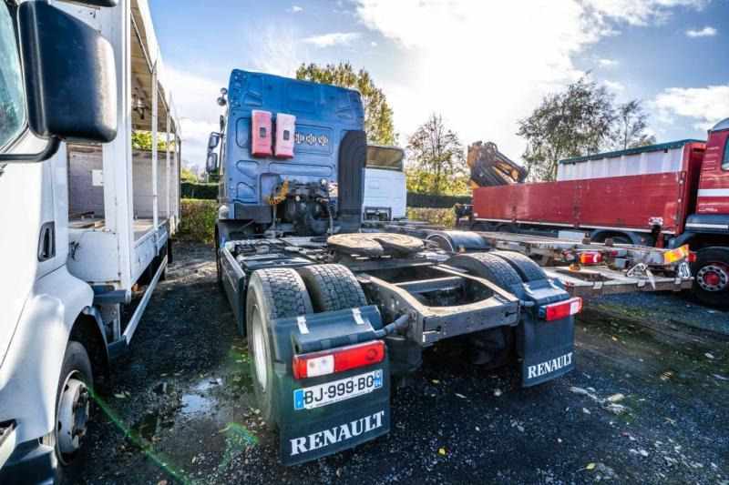 Renault PREMIUM 450 DXI+VOITH+ problème moteur - Vlačilec: slika 3 Renault PREMIUM 450 DXI+VOITH+ problème moteur - Vlačilec: slika 3