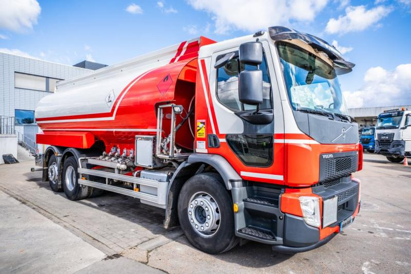 Volvo FE 320+MAGYAR 19.000L/5Comp. - Tovornjak cisterna: slika 2 Volvo FE 320+MAGYAR 19.000L/5Comp. - Tovornjak cisterna: slika 2