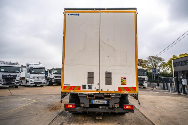 Volvo FH 13 460 -6x2 ( +E64419=AANHANGER) - Tovornjak s ponjavo: slika 5 Volvo FH 13 460 -6x2 ( +E64419=AANHANGER) - Tovornjak s ponjavo: slika 5