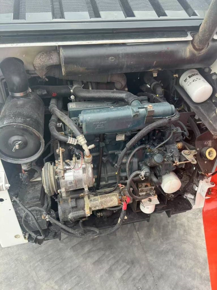Bobcat S 160 - Mini nakladalec: slika 4 Bobcat S 160 - Mini nakladalec: slika 4