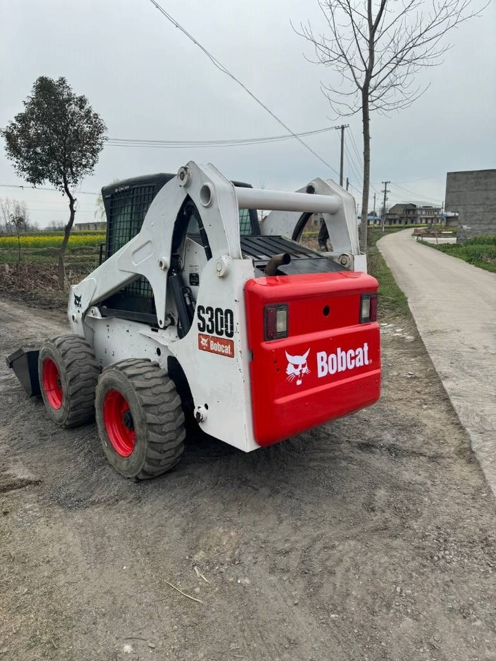 Bobcat S 300 - Mini nakladalec: slika 5 Bobcat S 300 - Mini nakladalec: slika 5