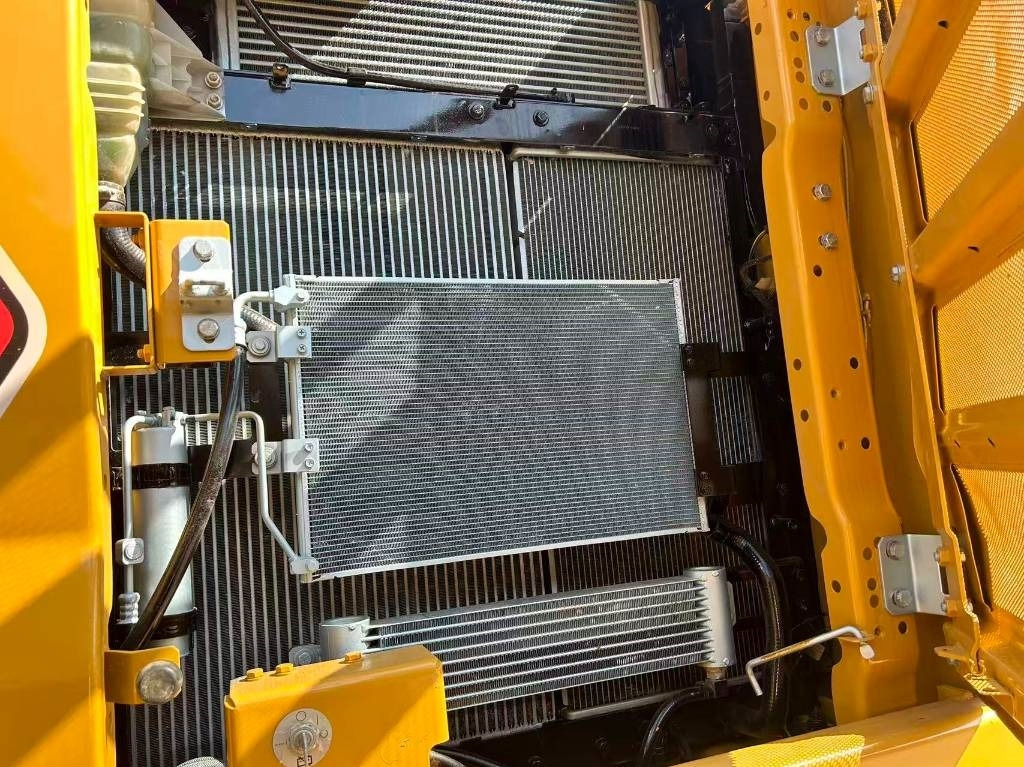 CAT 320 GC - Bager goseničar: slika 5 CAT 320 GC - Bager goseničar: slika 5