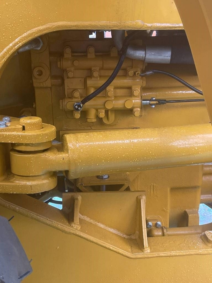 CAT 966 H - Kolesni nakladalec: slika 2 CAT 966 H - Kolesni nakladalec: slika 2