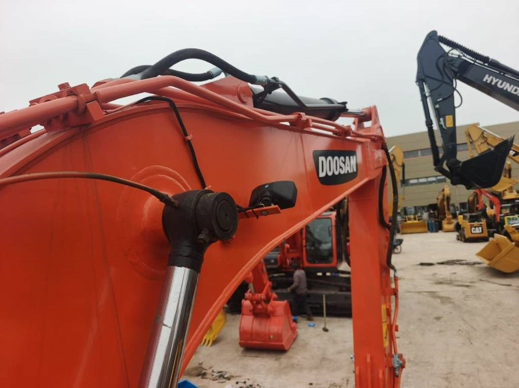 Doosan DX 140 - Bager goseničar: slika 2 Doosan DX 140 - Bager goseničar: slika 2