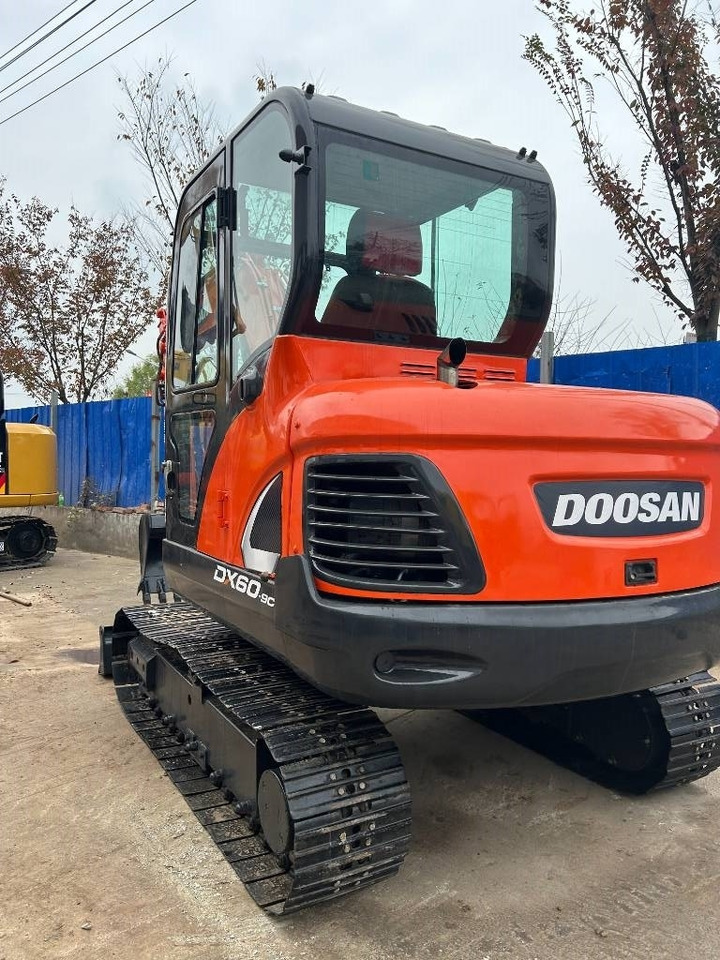 Doosan DX 60 - Mini bager: slika 1 Doosan DX 60 - Mini bager: slika 1
