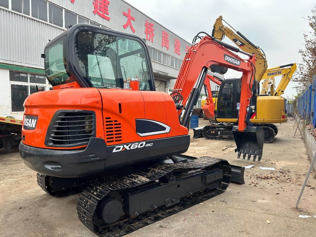 Doosan DX 60 - Mini bager: slika 1 Doosan DX 60 - Mini bager: slika 1