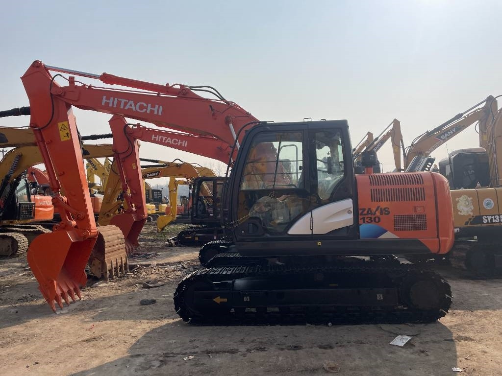 Hitachi ZX 130 - Bager goseničar: slika 3 Hitachi ZX 130 - Bager goseničar: slika 3