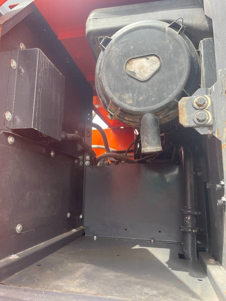 Hitachi ZX 240 - Bager goseničar: slika 2 Hitachi ZX 240 - Bager goseničar: slika 2