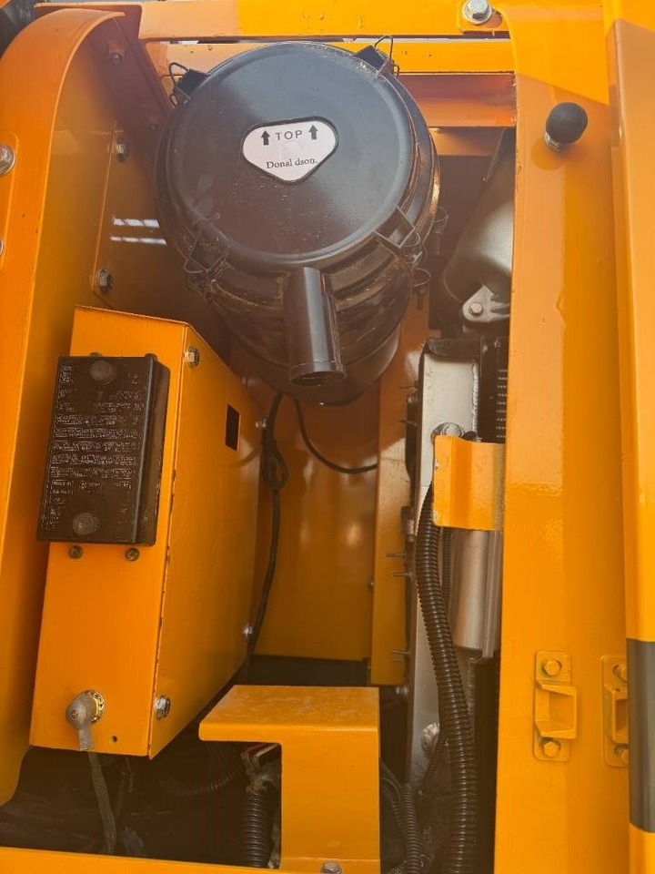 Hyundai HX 220 - Bager goseničar: slika 5 Hyundai HX 220 - Bager goseničar: slika 5