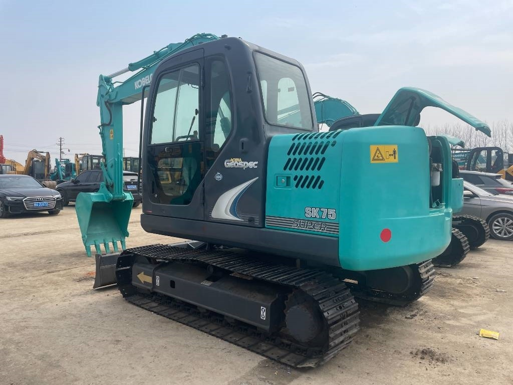 Kobelco SK 75 - Mini bager: slika 3 Kobelco SK 75 - Mini bager: slika 3