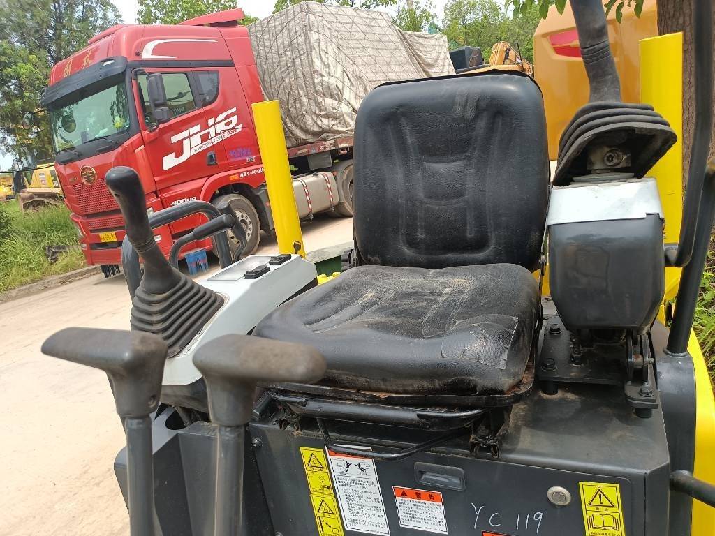 Komatsu PC 18  - Bager goseničar: slika 4 Komatsu PC 18  - Bager goseničar: slika 4