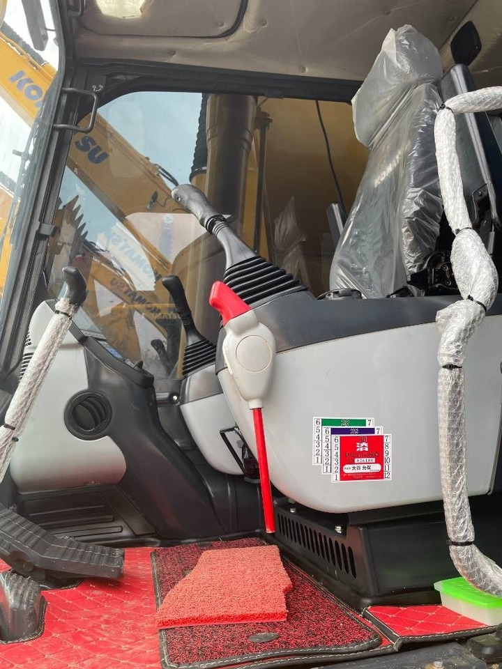 Komatsu PC 220  - Bager goseničar: slika 3 Komatsu PC 220  - Bager goseničar: slika 3