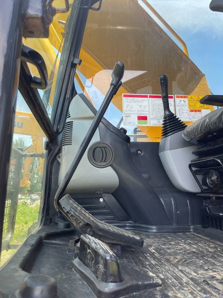 Komatsu PC 220 - Bager goseničar: slika 4 Komatsu PC 220 - Bager goseničar: slika 4